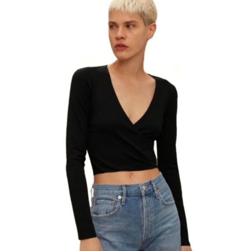 NWOT Aritzia Wilfred Free Bethenn Blouse Black Size M